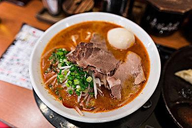 乐高小人玩上DOOM 饭制乐高零件微型电脑